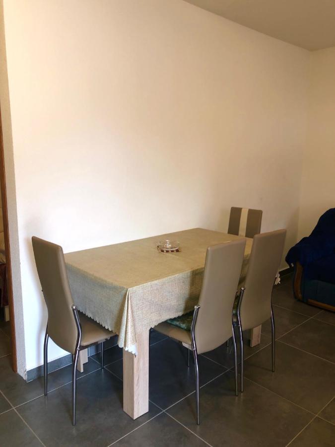Apartmani Janja Starigrad Paklenica Bagian luar foto