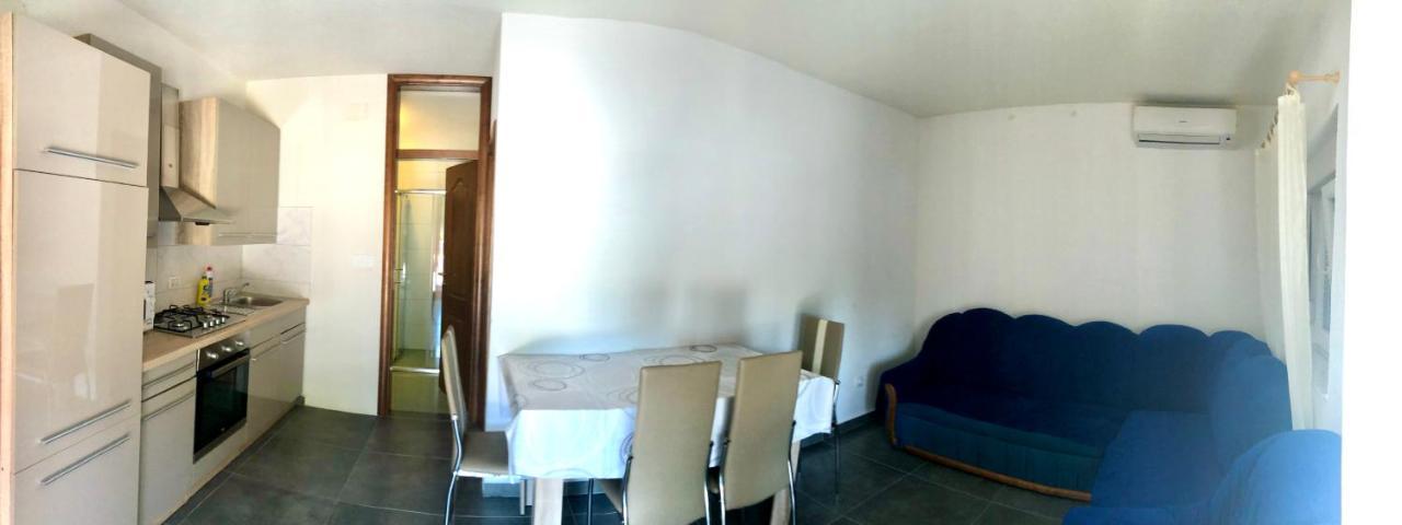 Apartmani Janja Starigrad Paklenica Bagian luar foto