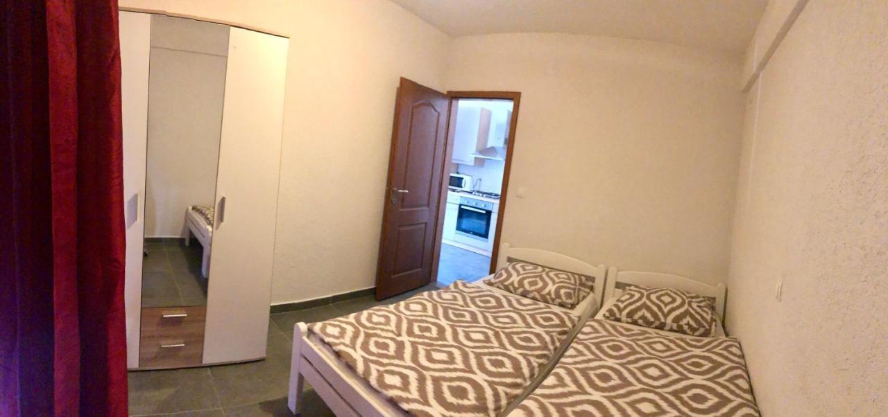 Apartmani Janja Starigrad Paklenica Bagian luar foto